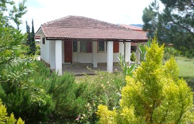 Ferienhaus Antalya im bunten Garten